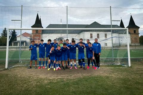 u16_2061018